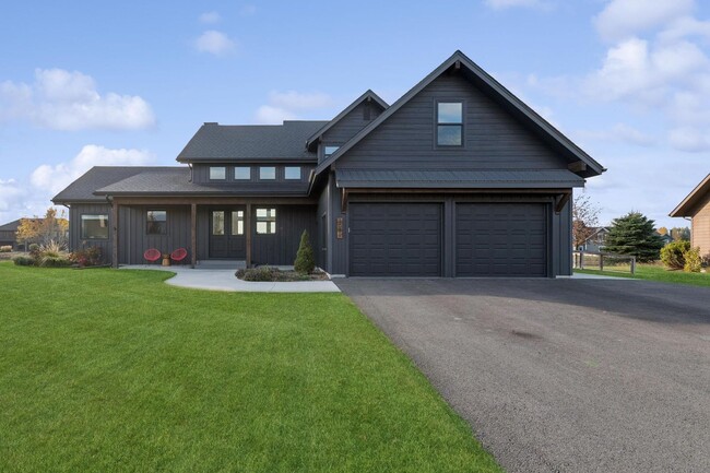 3031 River Lakes Dr in Whitefish, MT - Building Photo - Building Photo