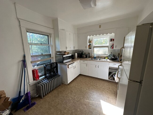 226 Bryant Ave in Ithaca, NY - Building Photo - Building Photo