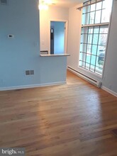 323 1/2 E St NE in Washington, DC - Building Photo - Building Photo