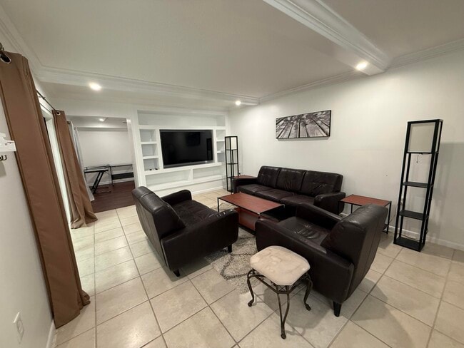 property at 2410 24th Ln