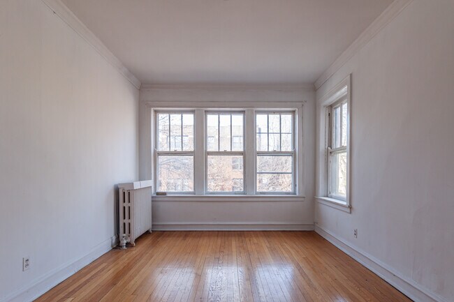 5023 N Winchester Ave, Unit 2 in Chicago, IL - Foto de edificio - Building Photo