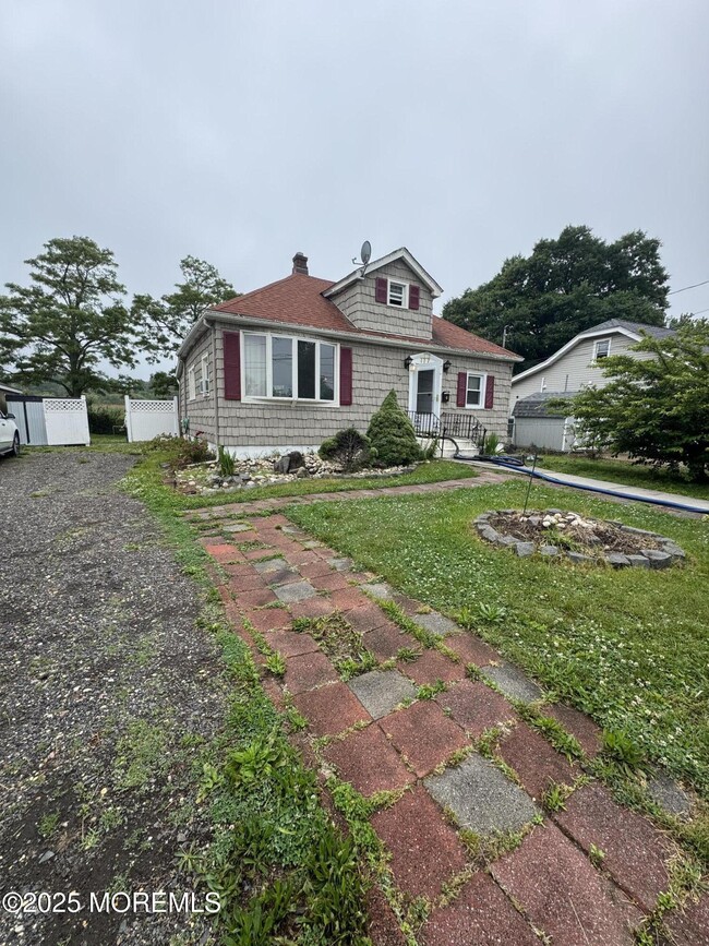 property at 177 Creek Rd
