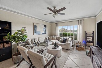 4333 Bayside Village Dr in Tampa, FL - Building Photo - Building Photo