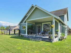 810 Sisters Ct in Everson, WA - Building Photo