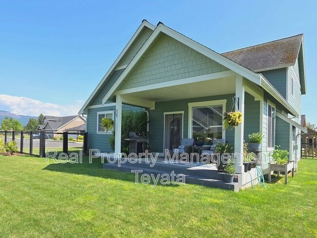 property at 810 Sisters Ct