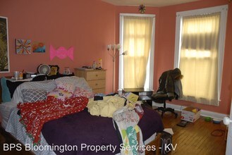 327 E 2nd St in Bloomington, IN - Foto de edificio - Building Photo