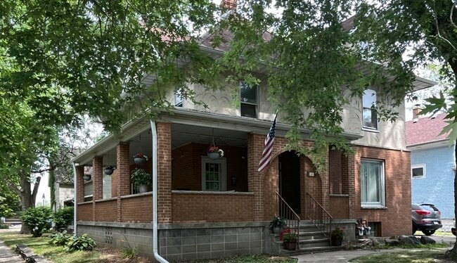 property at 131 S 7th St