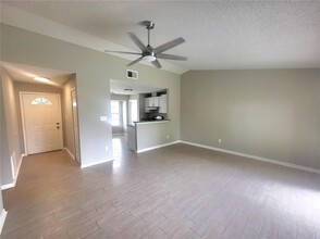 5415 Higgins Way in Orlando, FL - Building Photo - Building Photo