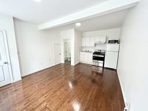 269 Bolton St, Unit 2A in Boston, MA - Building Photo - Building Photo