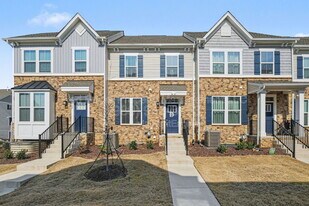 9306 Mallard Mls Dr in Charlotte, NC - Building Photo