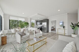 45 S Grove St in East Orange, NJ - Building Photo