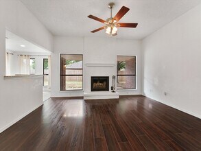 21 St Charles Pl in Midlothian, TX - Building Photo - Building Photo