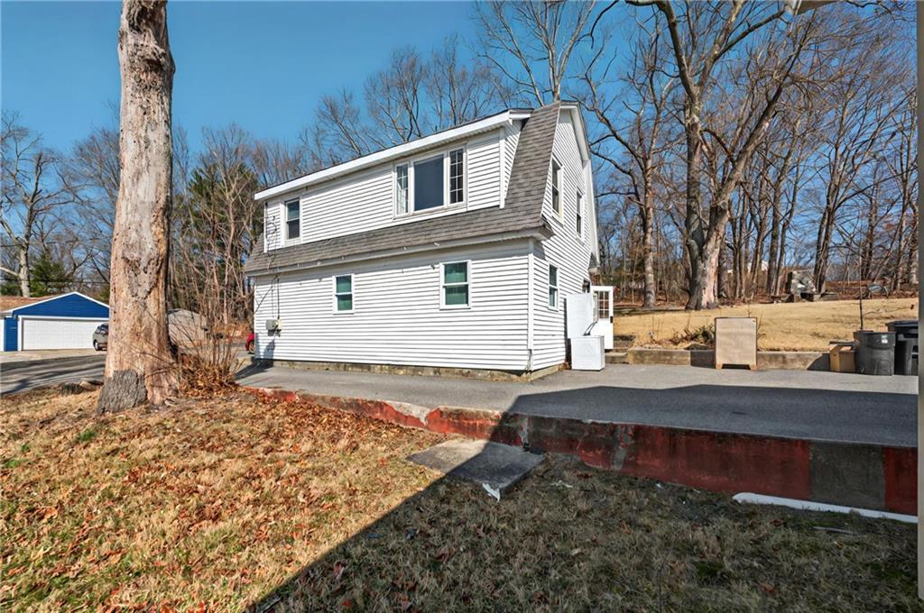 2465 Hartford Ave in Johnston, RI - Building Photo