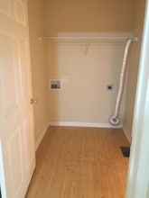 124 Sky Harbor Rd in Florence, AL - Foto de edificio - Building Photo