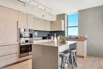 4010 S Ocean Dr in Hollywood, FL - Building Photo - Building Photo