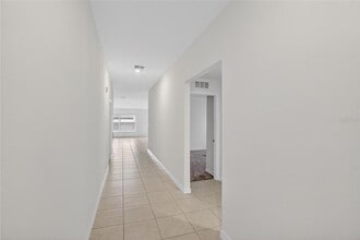 13084 Garnet Raspberry Ave in Wimauma, FL - Building Photo - Building Photo