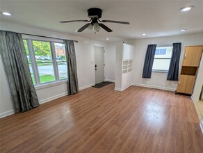 650 E 38th St in Erie, PA - Building Photo - Building Photo