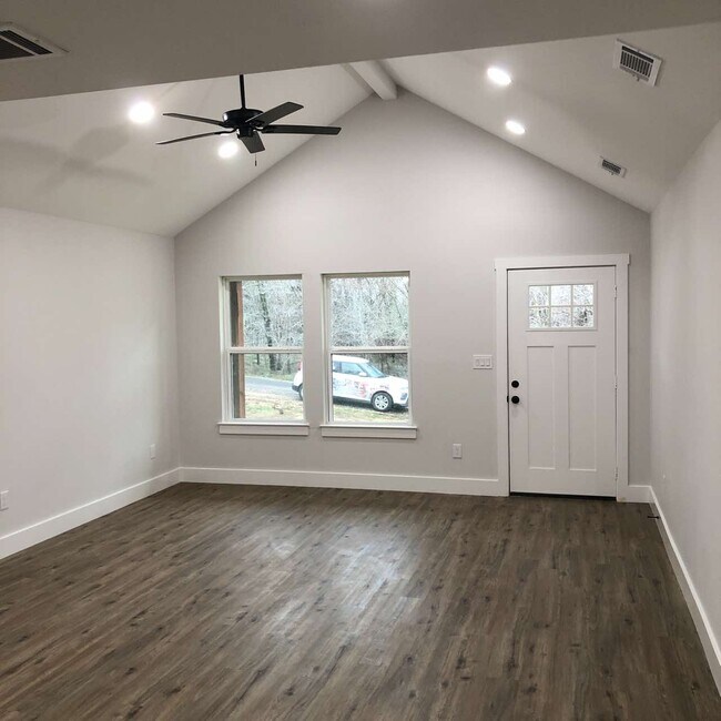 700 W Parnell St in Denison, TX - Building Photo - Building Photo