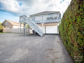 1511 N Green St in McHenry, IL - Building Photo