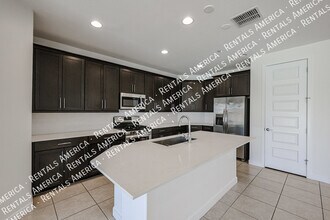 9718 E Tahoe Ave in Mesa, AZ - Foto de edificio - Building Photo