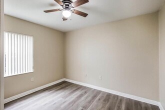 211 NW 187th Ave in Pembroke Pines, FL - Building Photo - Building Photo