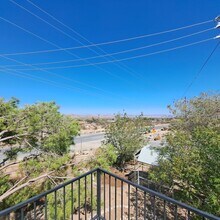 60111 Alta Loma Dr in Joshua Tree, CA - Building Photo - Building Photo