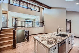 4595 Bighorn Rd in Vail, CO - Foto de edificio - Building Photo