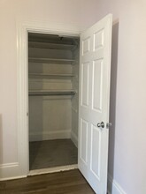 70 Hedley Ave, Unit 70 Hedley Ave.1st Floor in Johnston, RI - Foto de edificio - Building Photo