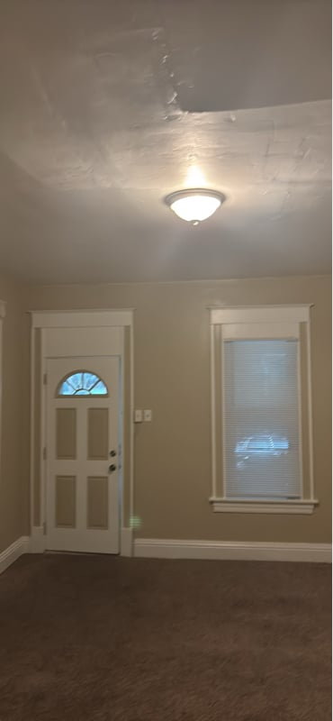 1691 North Dr, Unit Apt 1 in Decatur, IL - Foto de edificio - Building Photo