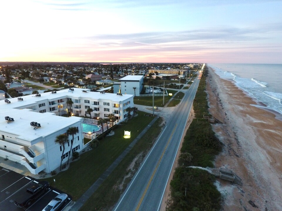 1926 Ocean Shore Blvd, Unit 103 in Ormond Beach, FL - Building Photo