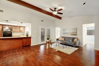 8504 Mesa Dr in Austin, TX - Building Photo - Building Photo