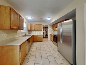 5123 Milhouse Rd in Indianapolis, IN - Building Photo - Building Photo