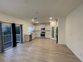 1624 Silvershire Dr in Stockton, CA - Building Photo - Building Photo