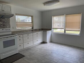 405 NE 131st Ln in Okeechobee, FL - Building Photo - Building Photo
