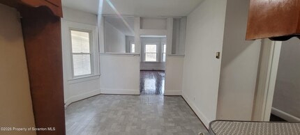 805 Monroe Ave in Scranton, PA - Building Photo - Building Photo
