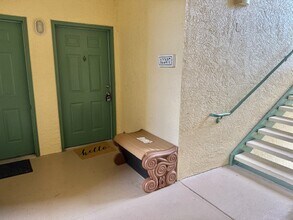 8830 Dunes Ct in Kissimmee, FL - Building Photo - Building Photo
