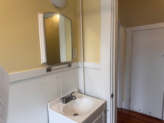 20 Washington Ave in Old Orchard Beach, ME - Building Photo - Building Photo