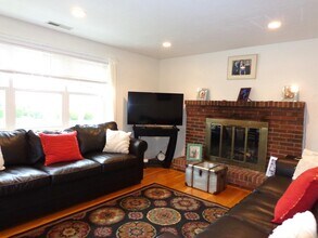 185 Edenfield Ave in Watertown, MA - Building Photo - Building Photo