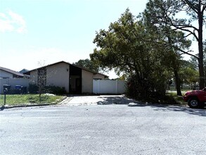 5006 Parkhill Dr in Tampa, FL - Building Photo - Building Photo