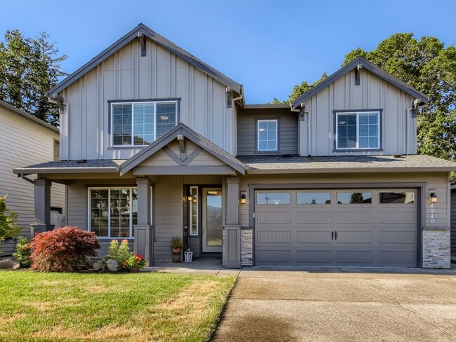 property at 4940 SE Oakhurst St