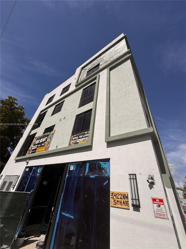 3422 NW 5th Ave in Miami, FL - Building Photo - Building Photo