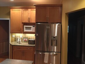 14 Greenville St, Unit 1 in Somerville, MA - Building Photo - Building Photo