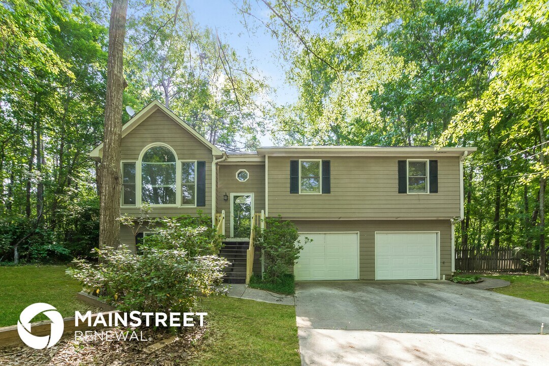 294 Oak Landing Cir in Douglasville, GA - Building Photo