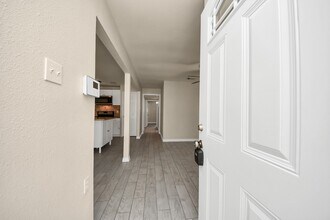 11915 Binghamton Dr in Houston, TX - Building Photo - Building Photo