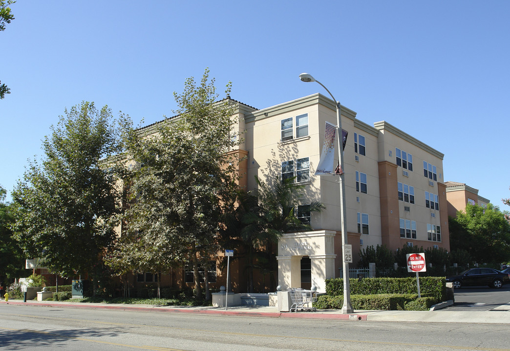 Telacu Las Palmas in Alhambra, CA - Building Photo