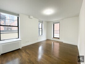 WEST 58 STREET, Unit PHC in New York, NY - Building Photo