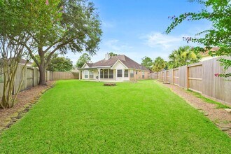 2326 Lord Nelson Dr in Seabrook, TX - Building Photo - Building Photo