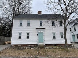 15 Swamscott St, Unit #2 in Newfields, NH - Building Photo