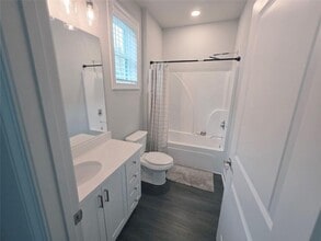 8020 Linfield Way in Sandy Springs, GA - Building Photo - Building Photo