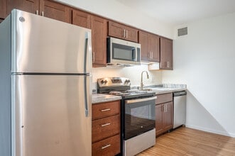 PARK TOWER in Madison, WI - Foto de edificio - Interior Photo